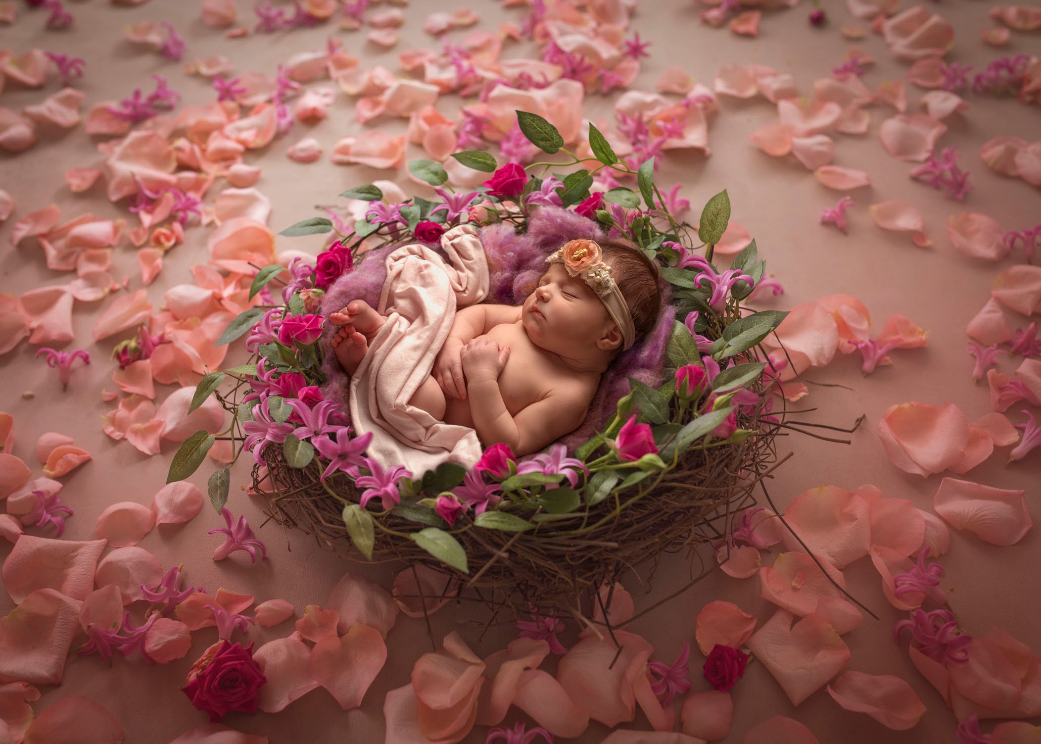 30 Newborn Photography Backdrops – Eco and Creative Newborn Backdrops