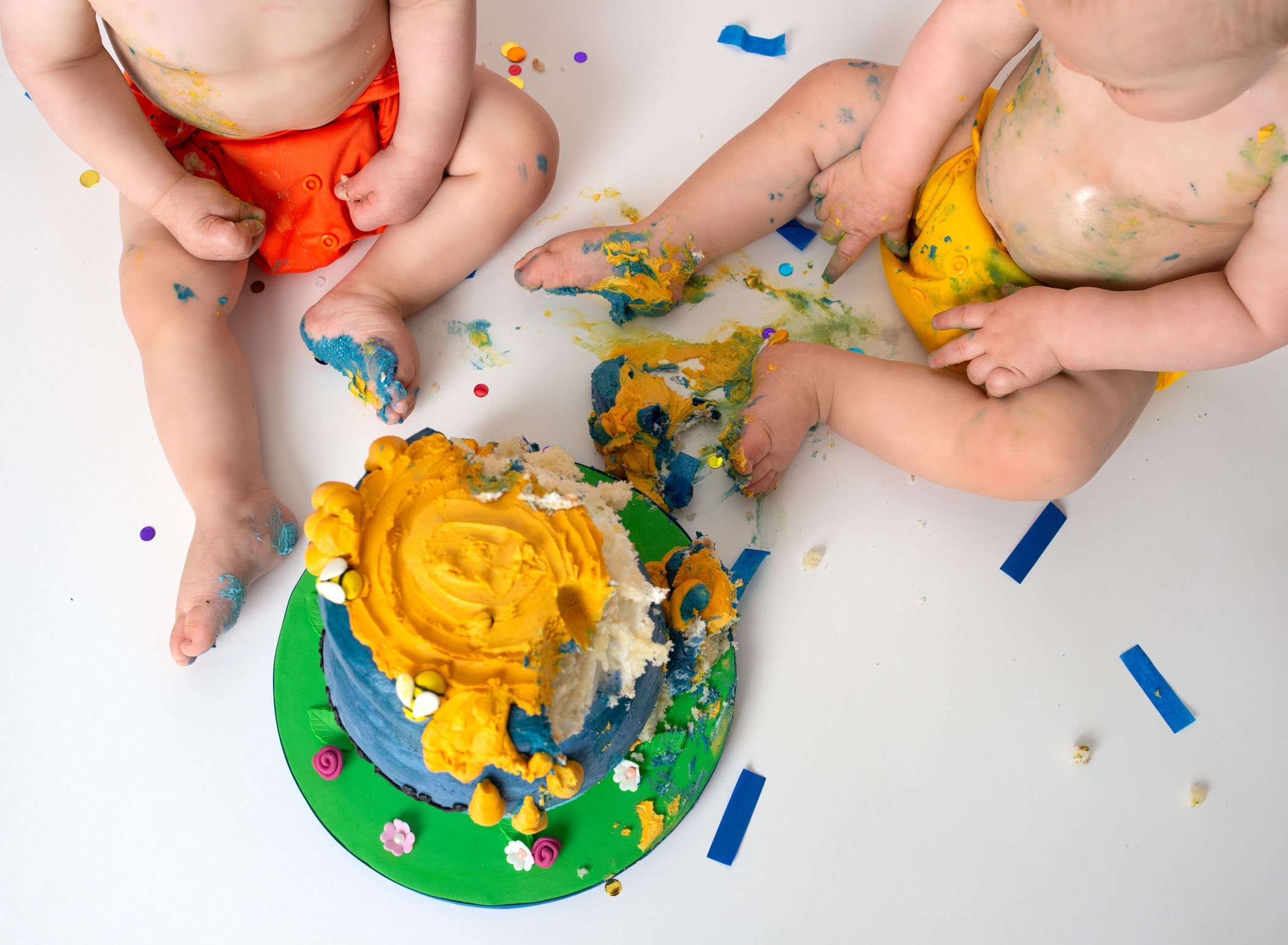 cake smashed by twin 1 year old boys