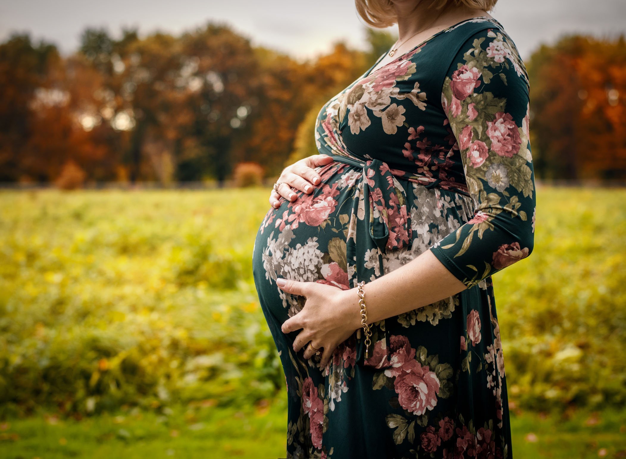 Glastonbury Maternity & Family Photographer