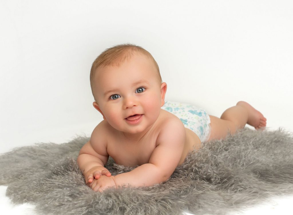 6 month old baby milestone session glastonbury ct