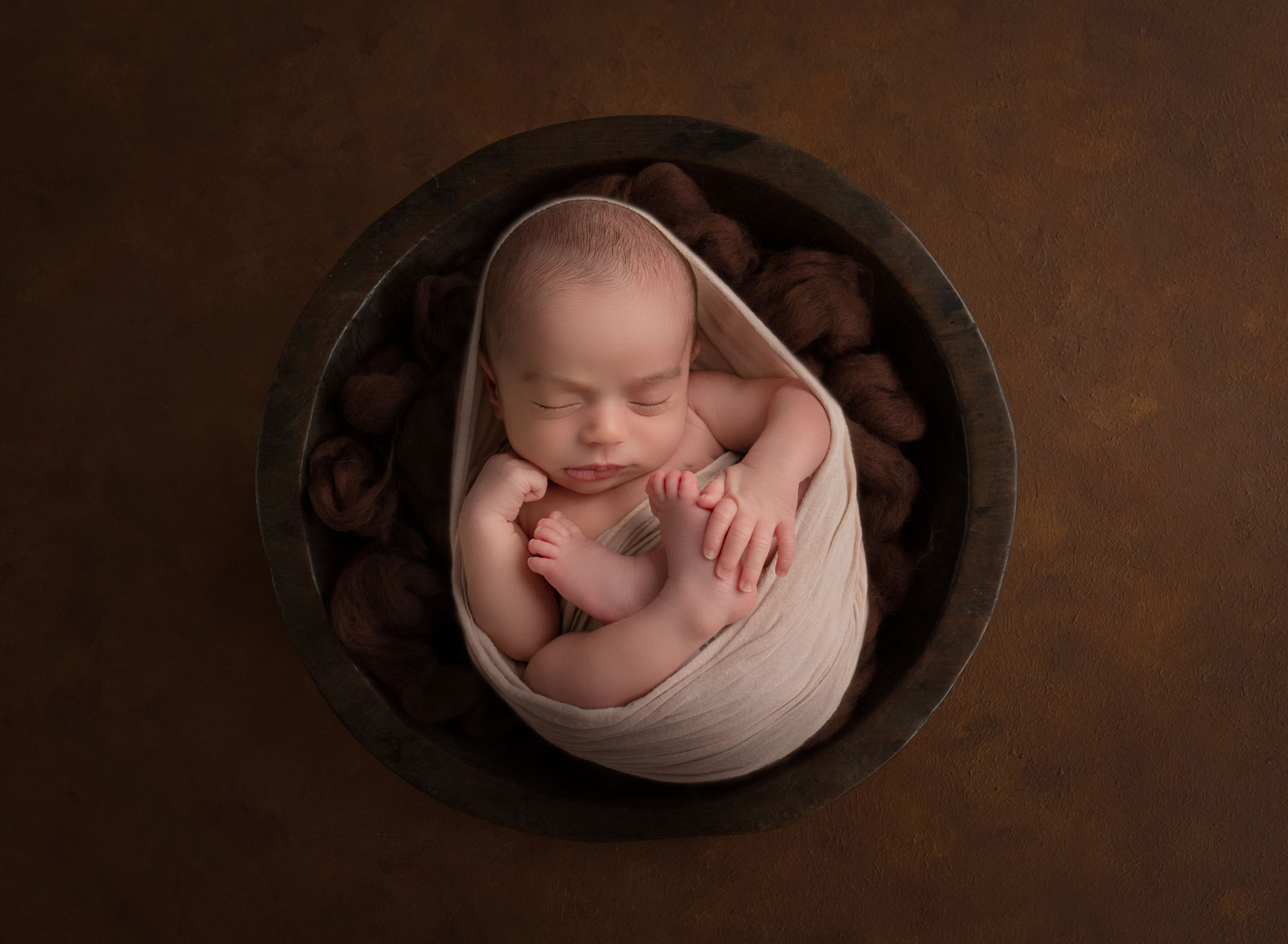 professional newborn photographer in connecticut