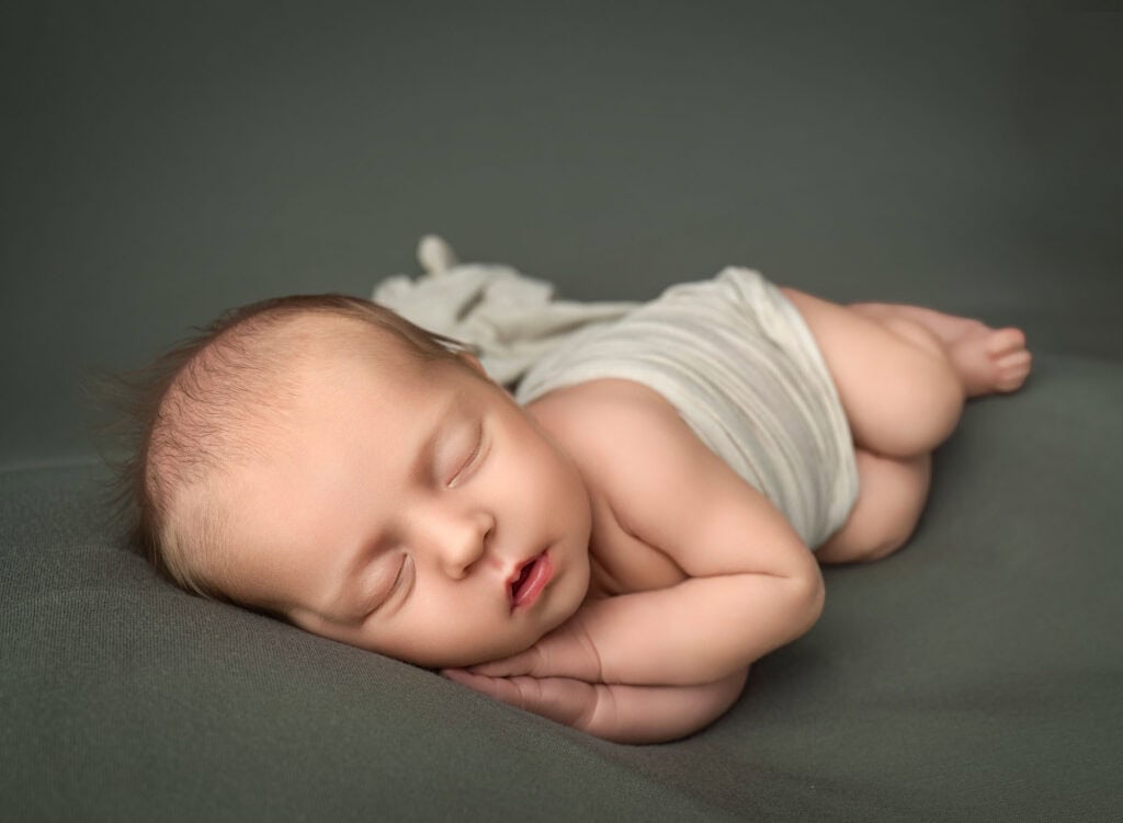 fine art newborn portraits CT