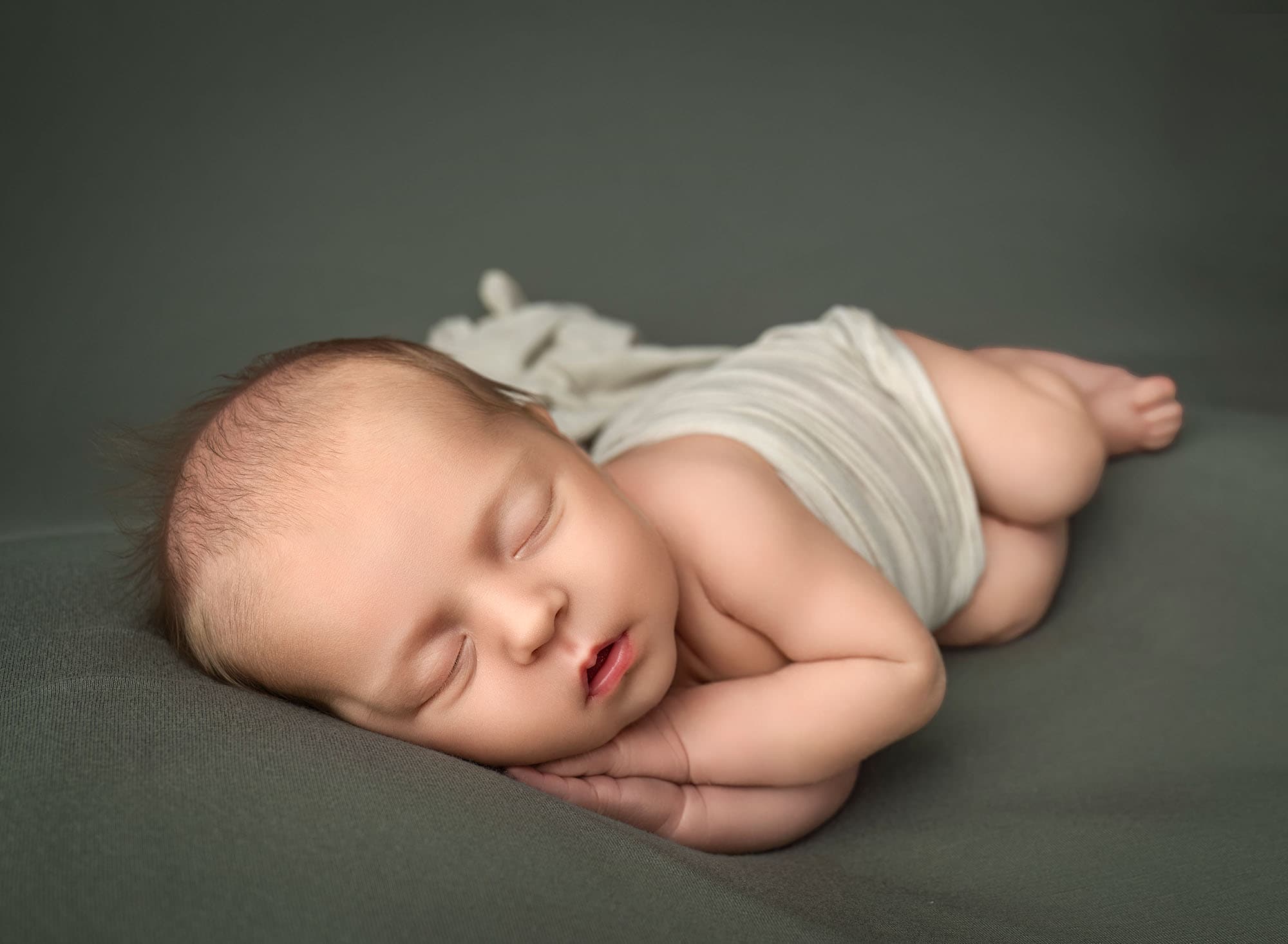 fine art newborn portraits CT