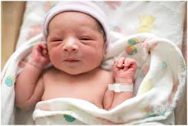 hospital newborn photographer baby face