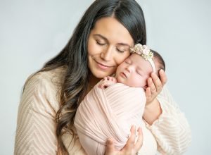 cozy newborn pictures